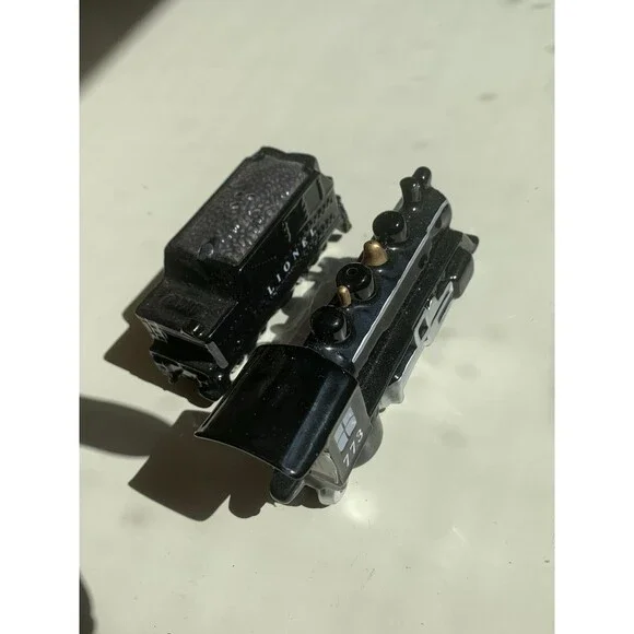 Enesco Corporation Lionel Trains Salt & Pepper Shaker Set - Picture 12 of 14